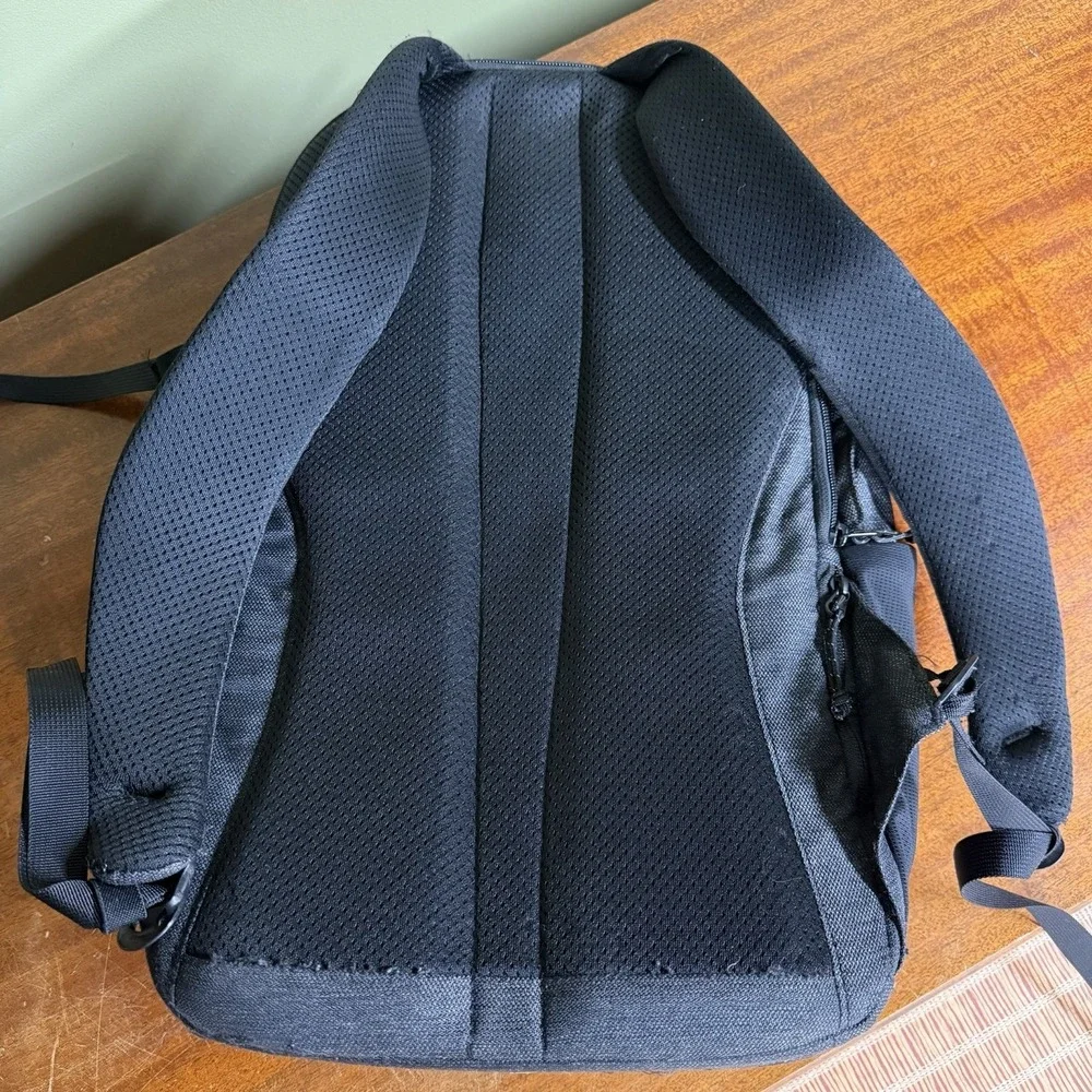 REI Co-op Signal 20 Pack Backpack Black 20L One Size Laptop Travel Aramid fiber